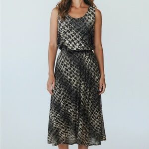 Daisy Fuentes Sleeveless Maxi Dress in Onyx Combo Size Small Petite